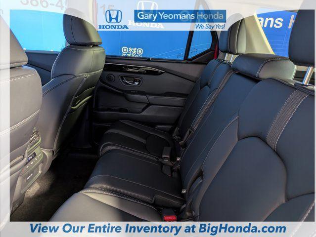 new 2025 Honda Pilot car, priced at $47,550