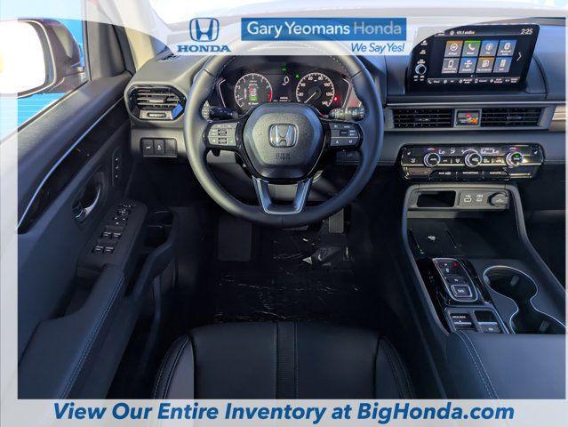 new 2025 Honda Pilot car, priced at $47,550