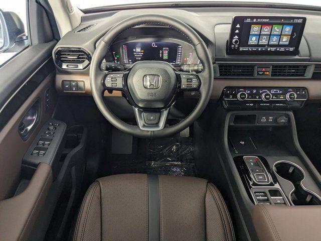 new 2025 Honda Pilot car, priced at $54,530