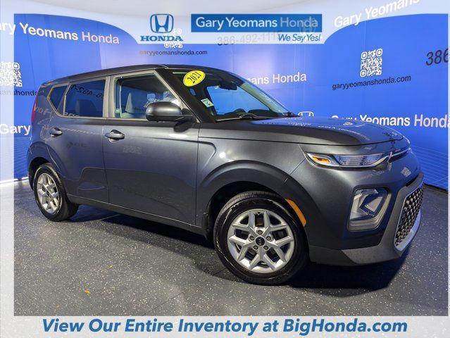 used 2021 Kia Soul car, priced at $15,300