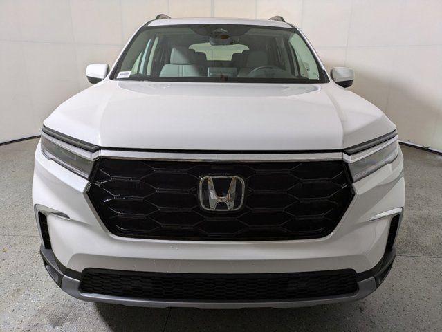 new 2025 Honda Pilot car, priced at $52,087