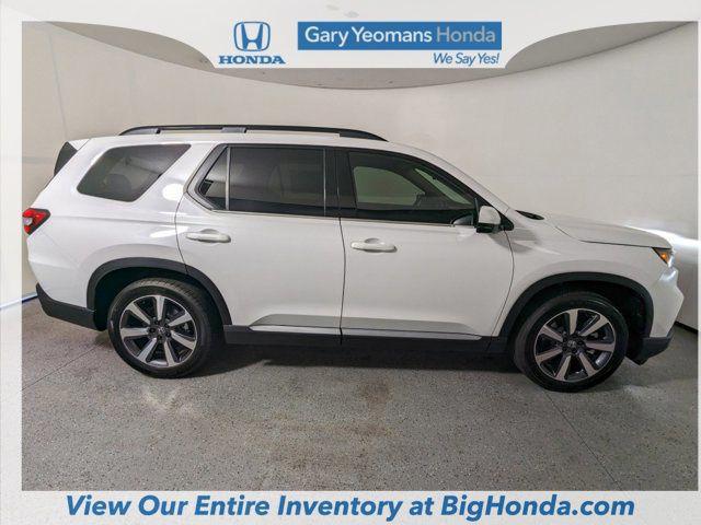 new 2025 Honda Pilot car, priced at $48,405