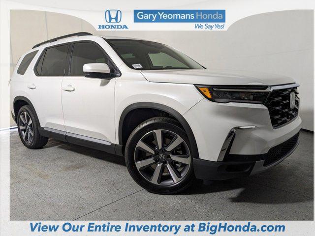 new 2025 Honda Pilot car, priced at $48,405