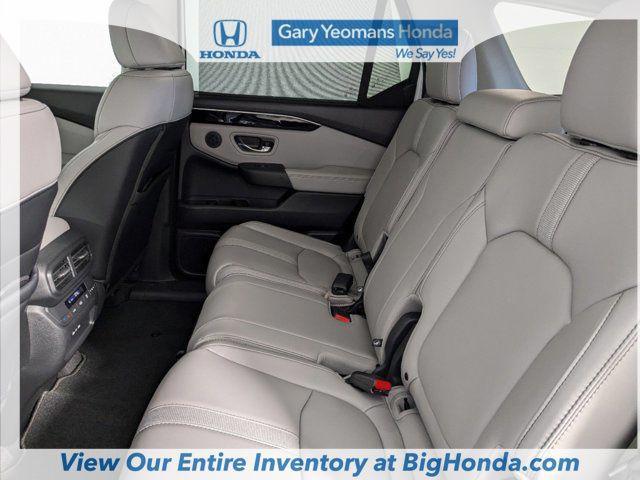new 2025 Honda Pilot car, priced at $48,405