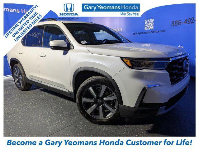 new 2025 Honda Pilot car, priced at $51,235