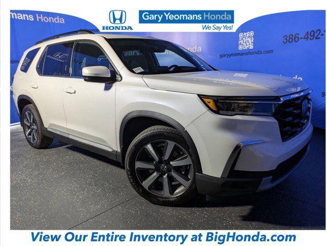 new 2025 Honda Pilot car, priced at $51,235