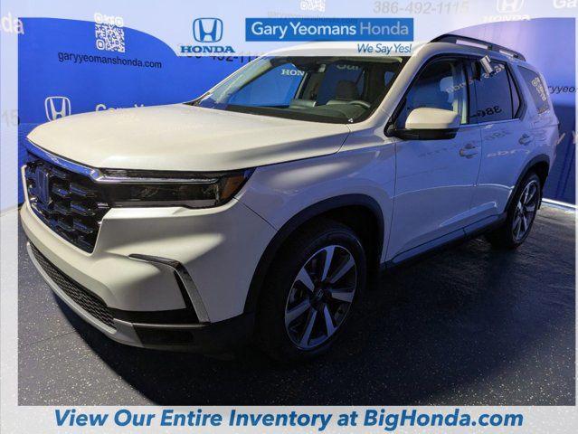 new 2025 Honda Pilot car, priced at $51,235