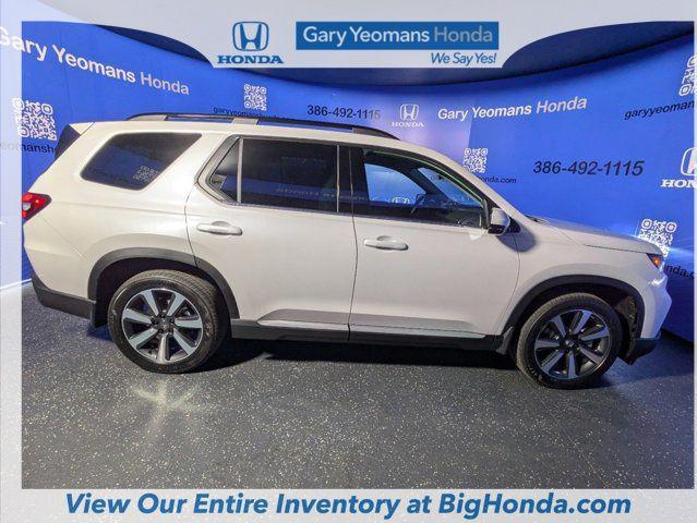 new 2025 Honda Pilot car, priced at $51,235