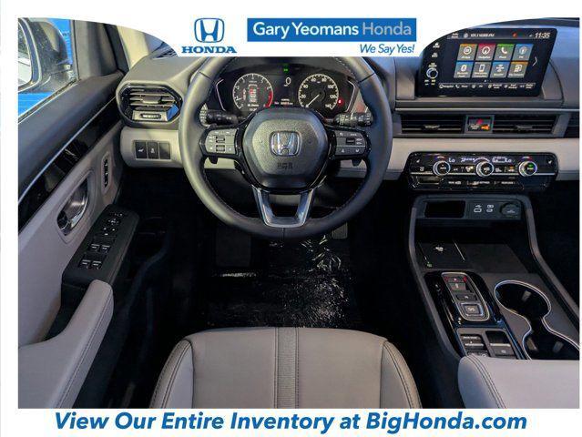 new 2025 Honda Pilot car, priced at $51,235