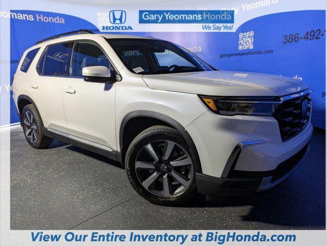 new 2025 Honda Pilot car, priced at $51,235