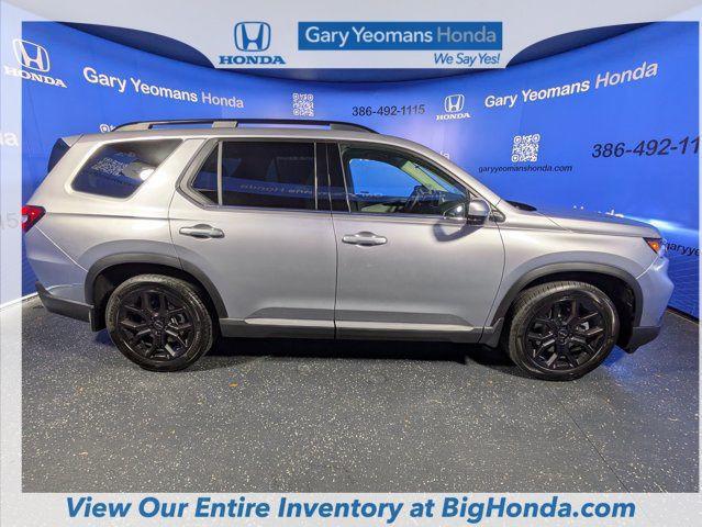 new 2025 Honda Pilot car, priced at $50,850