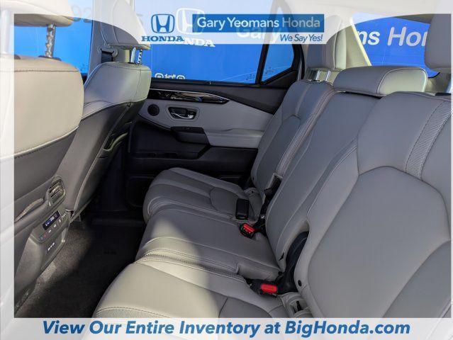 new 2025 Honda Pilot car, priced at $50,850