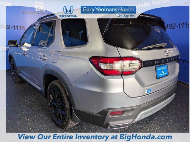 new 2025 Honda Pilot car, priced at $50,850