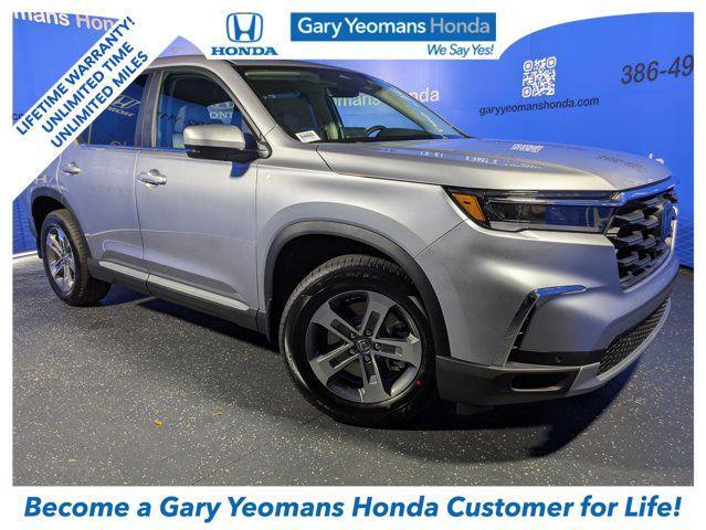 new 2025 Honda Pilot car, priced at $46,050