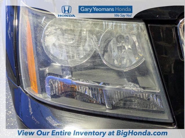 used 2009 Chevrolet Avalanche car, priced at $19,500