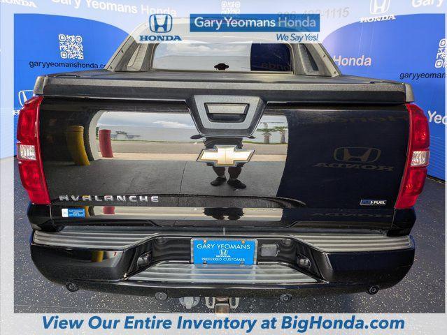 used 2009 Chevrolet Avalanche car, priced at $19,500