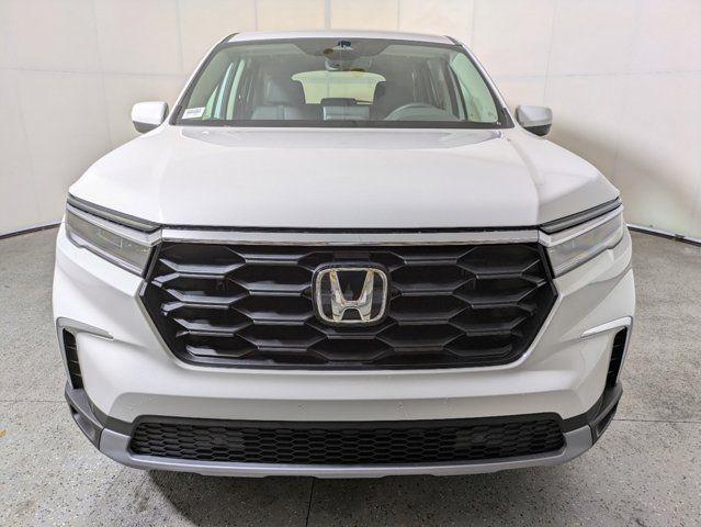 new 2025 Honda Pilot car, priced at $46,253