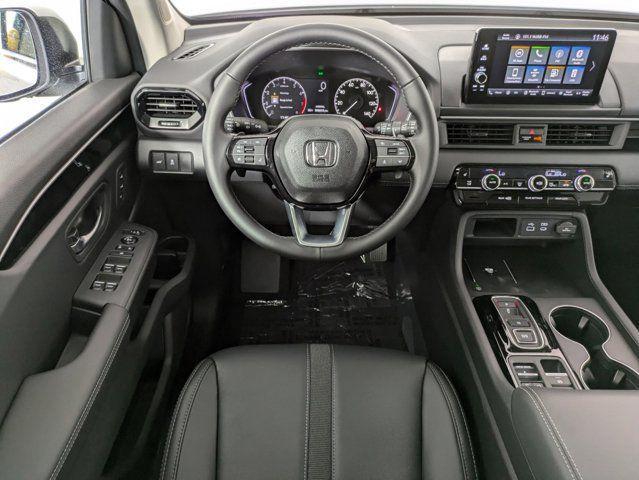 new 2025 Honda Pilot car, priced at $46,253