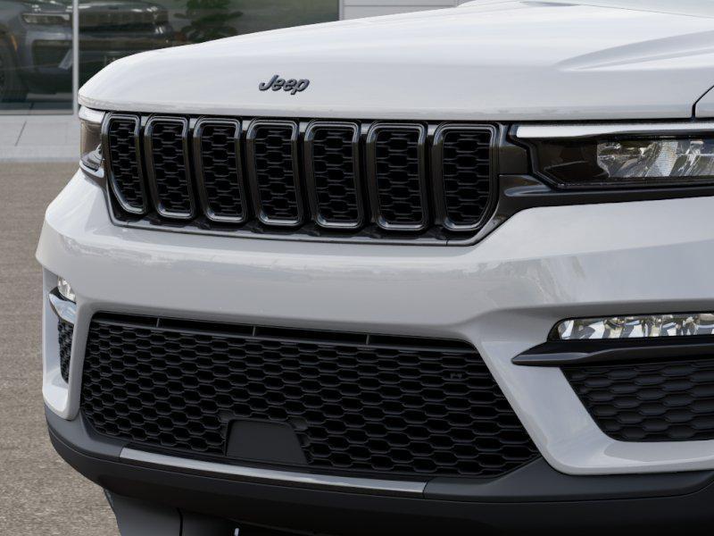 new 2025 Jeep Grand Cherokee car, priced at $52,140