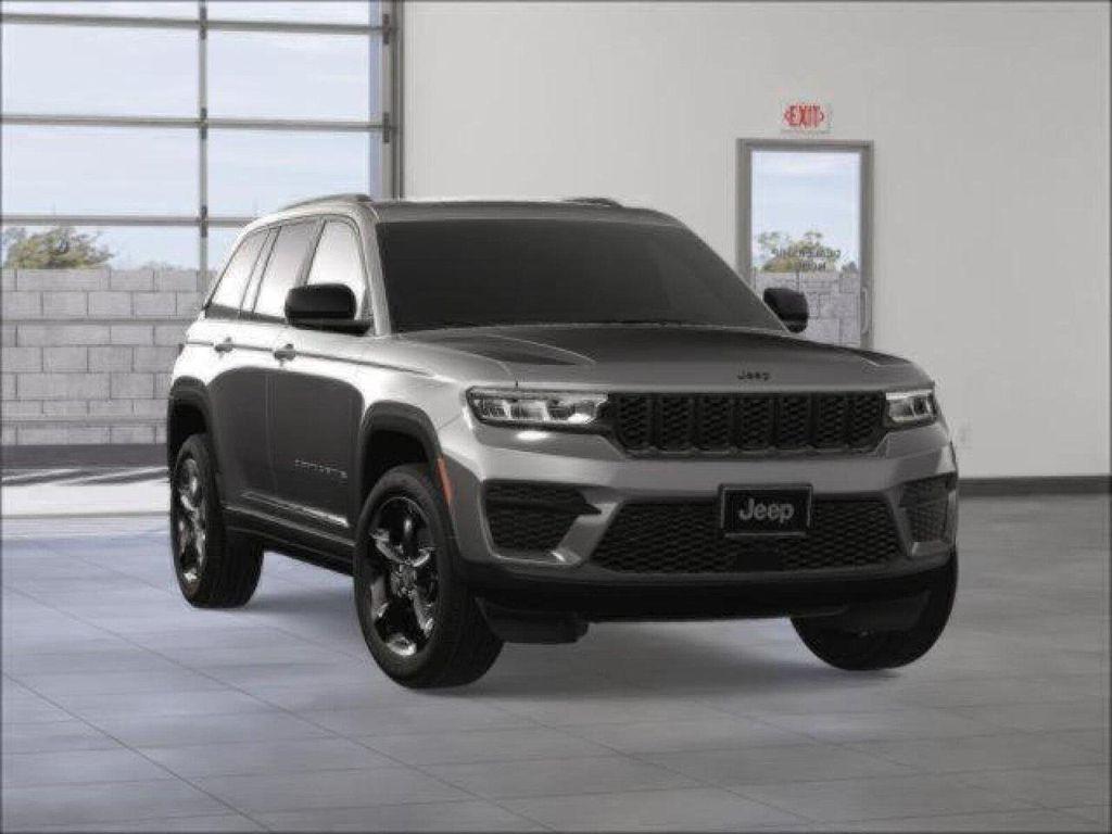 new 2025 Jeep Grand Cherokee car, priced at $48,375