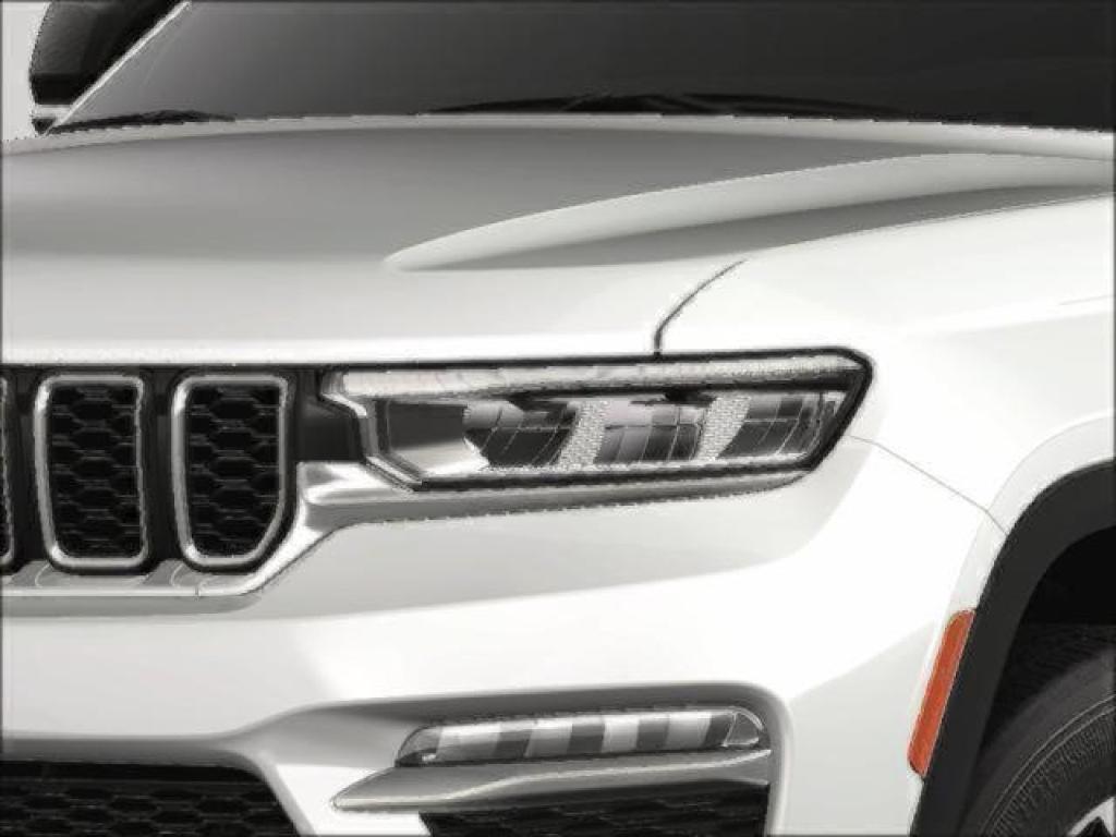 new 2025 Jeep Grand Cherokee car, priced at $46,900