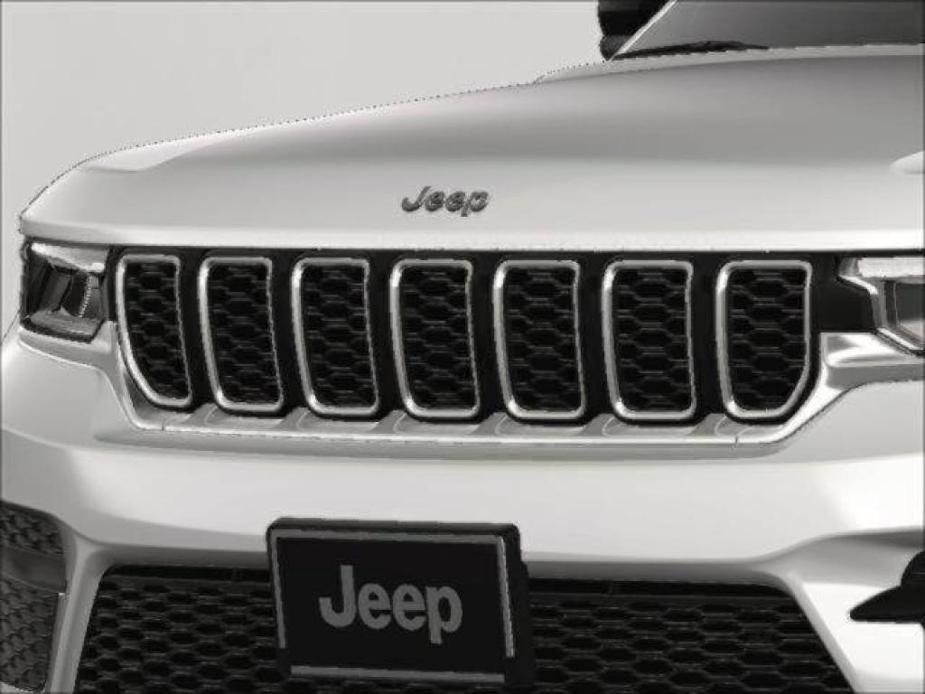new 2025 Jeep Grand Cherokee car, priced at $41,030