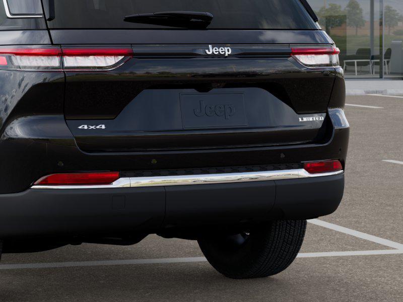 new 2025 Jeep Grand Cherokee car, priced at $47,495