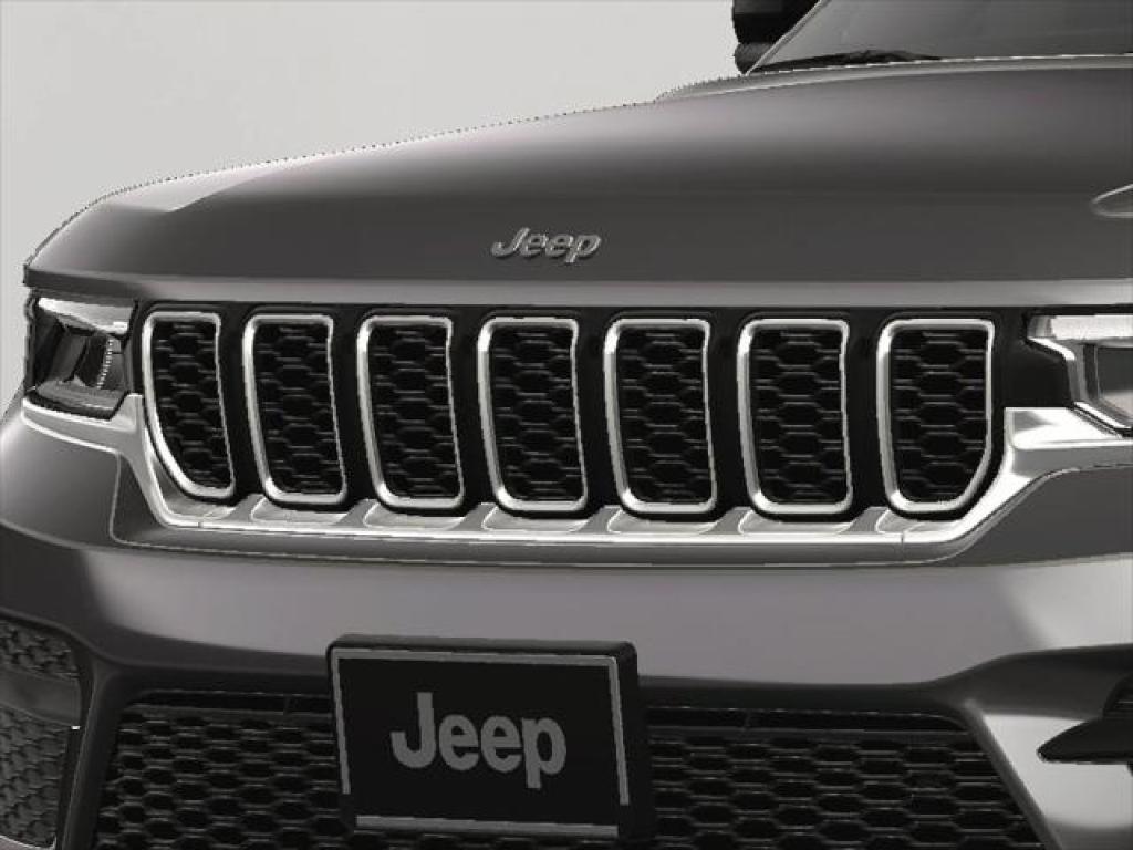 new 2025 Jeep Grand Cherokee car, priced at $42,800