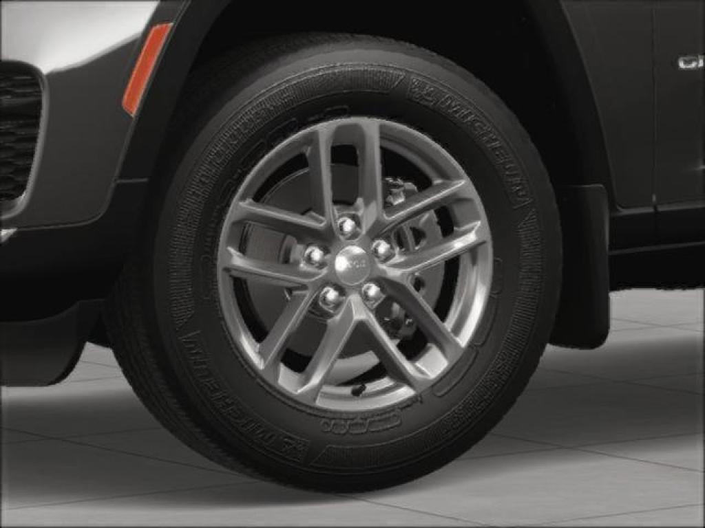 new 2025 Jeep Grand Cherokee car, priced at $42,800