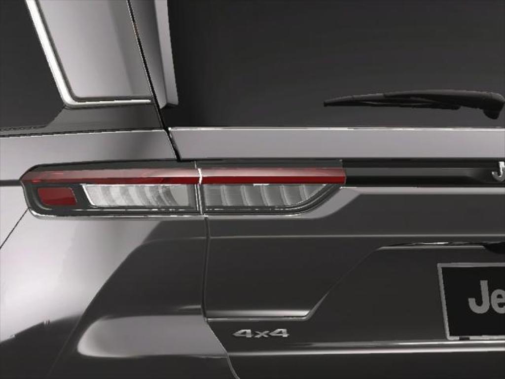 new 2025 Jeep Grand Cherokee car, priced at $42,800