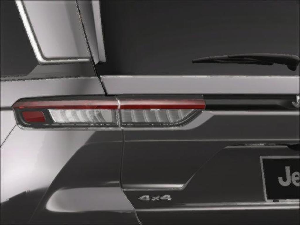 new 2025 Jeep Grand Cherokee car, priced at $42,800