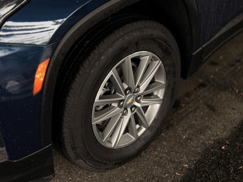 used 2022 Chevrolet Traverse car, priced at $28,988