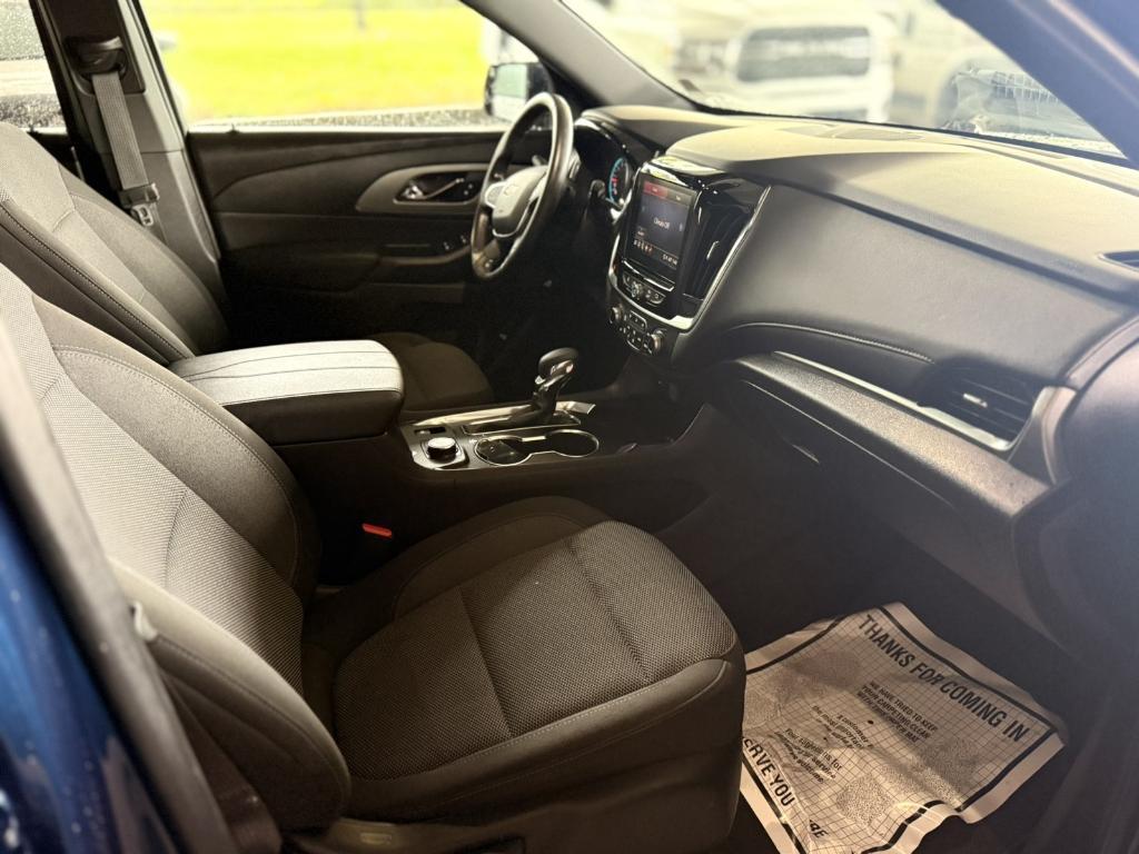 used 2022 Chevrolet Traverse car, priced at $28,988