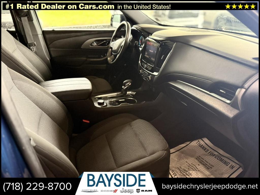 used 2022 Chevrolet Traverse car, priced at $27,888