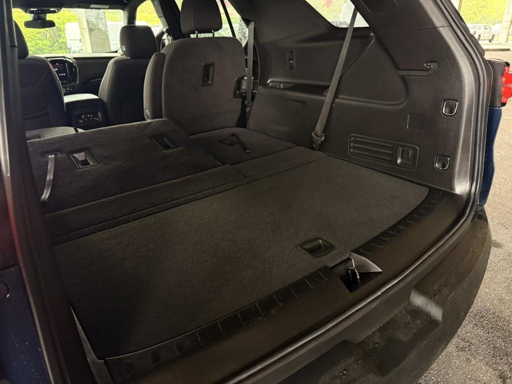 used 2022 Chevrolet Traverse car, priced at $28,988