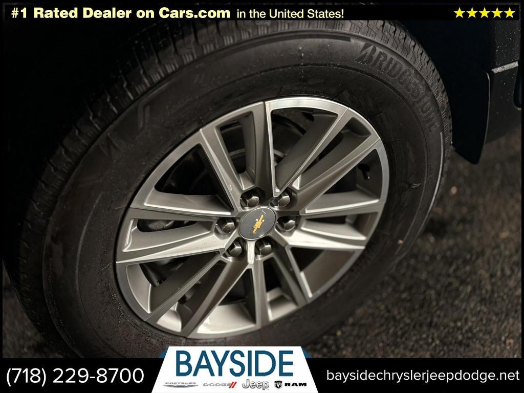 used 2022 Chevrolet Traverse car, priced at $27,888