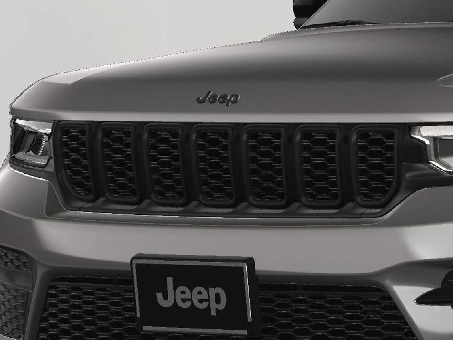 new 2025 Jeep Grand Cherokee car, priced at $48,600