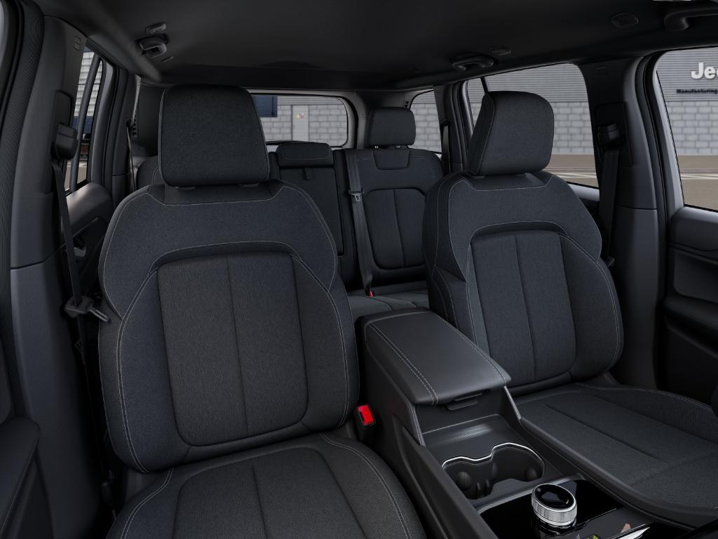 new 2025 Jeep Grand Cherokee car, priced at $41,625