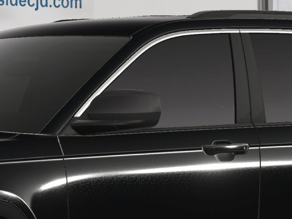 new 2025 Jeep Grand Cherokee car, priced at $41,625