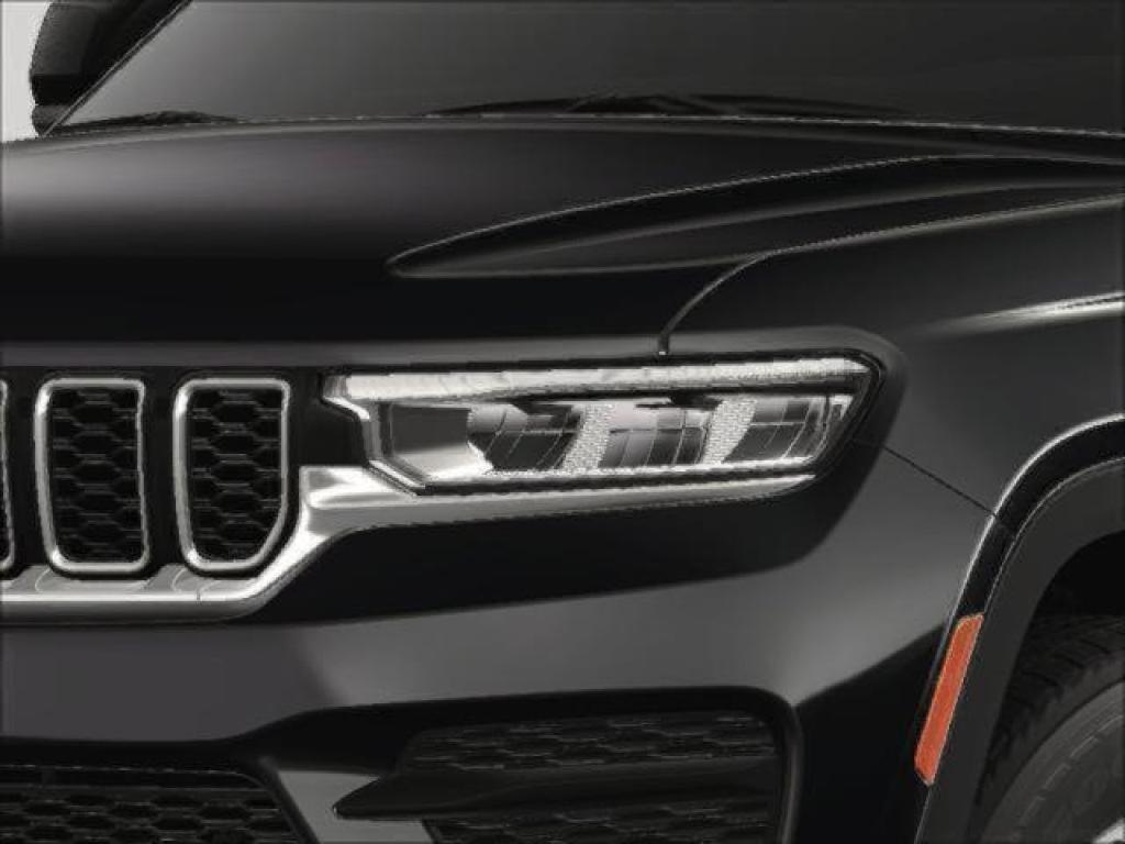 new 2025 Jeep Grand Cherokee car, priced at $41,625