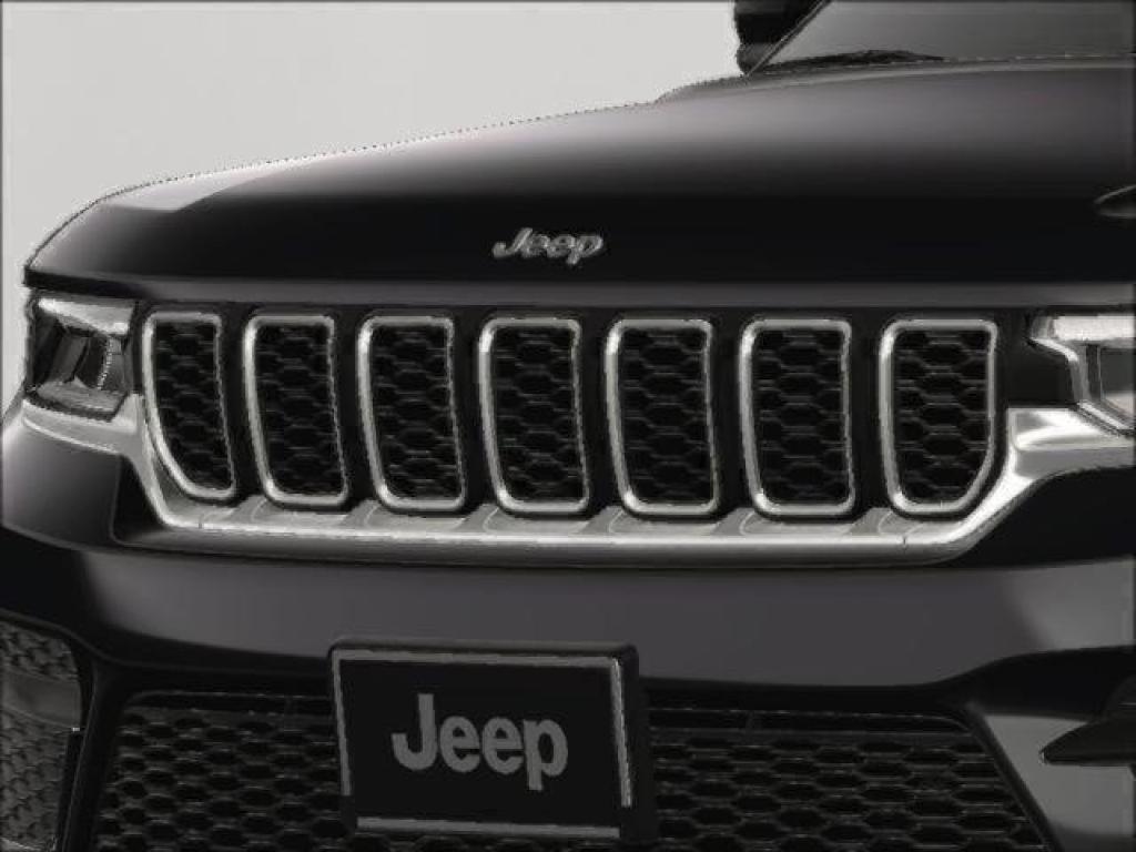 new 2025 Jeep Grand Cherokee car, priced at $41,625