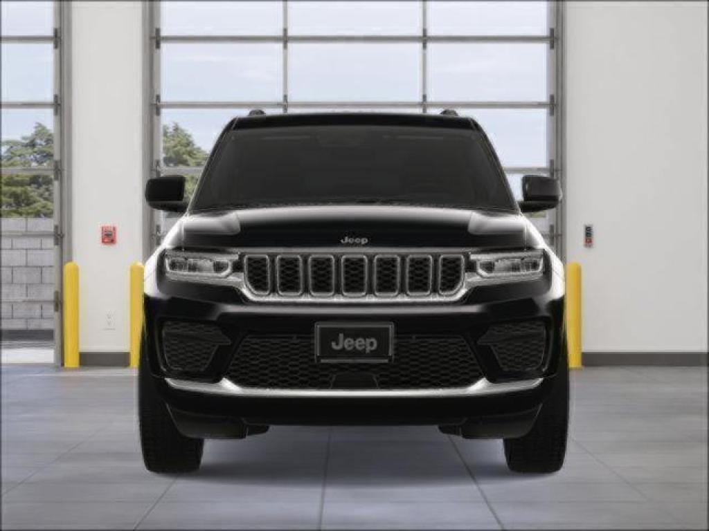 new 2025 Jeep Grand Cherokee car, priced at $41,625
