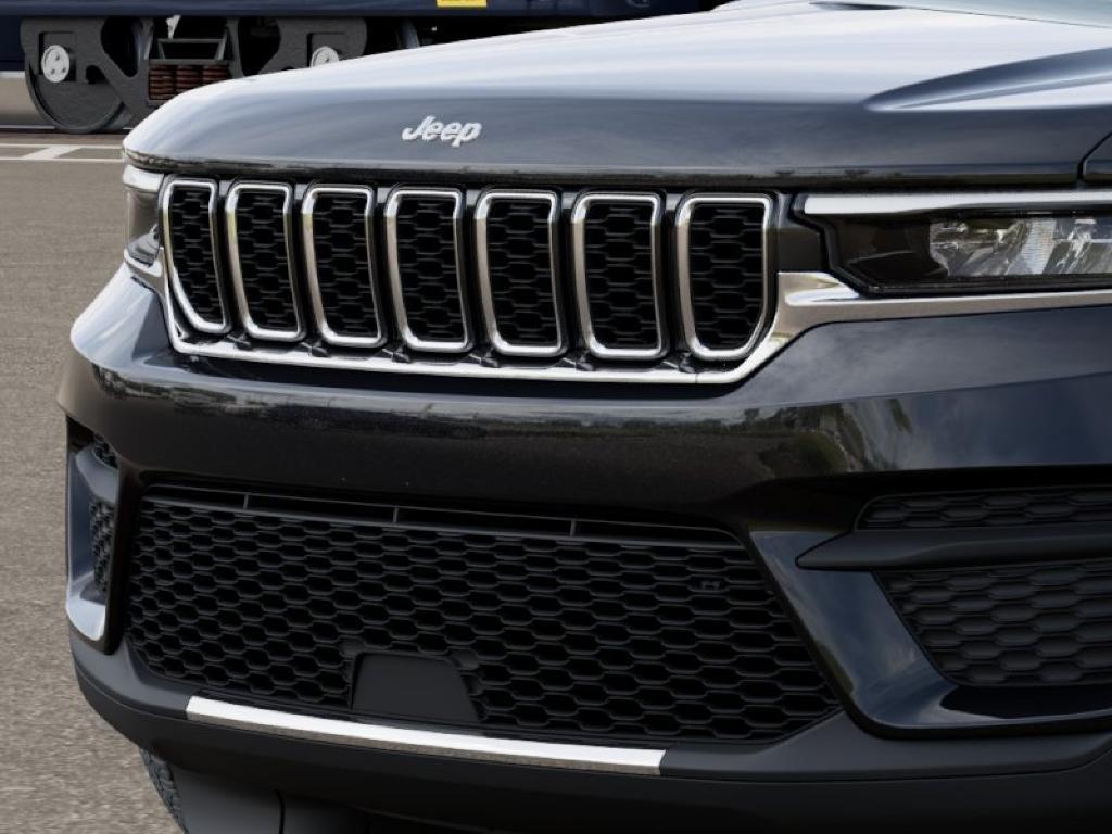 new 2025 Jeep Grand Cherokee car, priced at $41,625