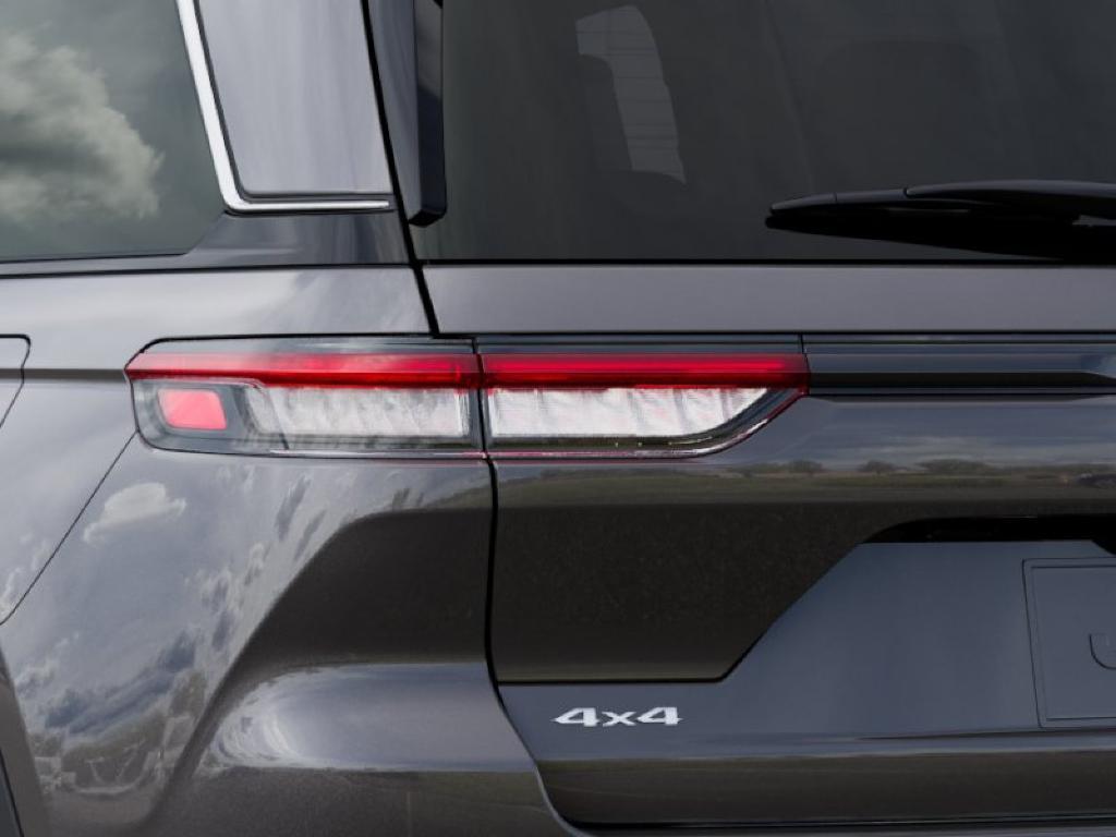 new 2025 Jeep Grand Cherokee car, priced at $50,010