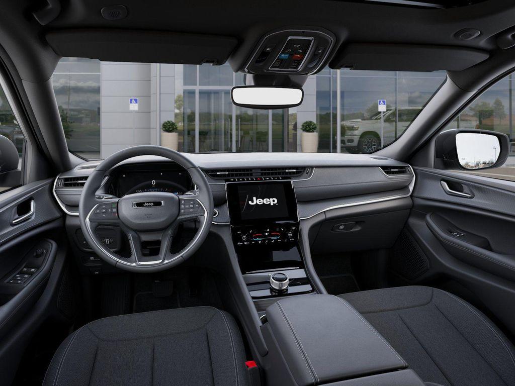 new 2025 Jeep Grand Cherokee car, priced at $44,170