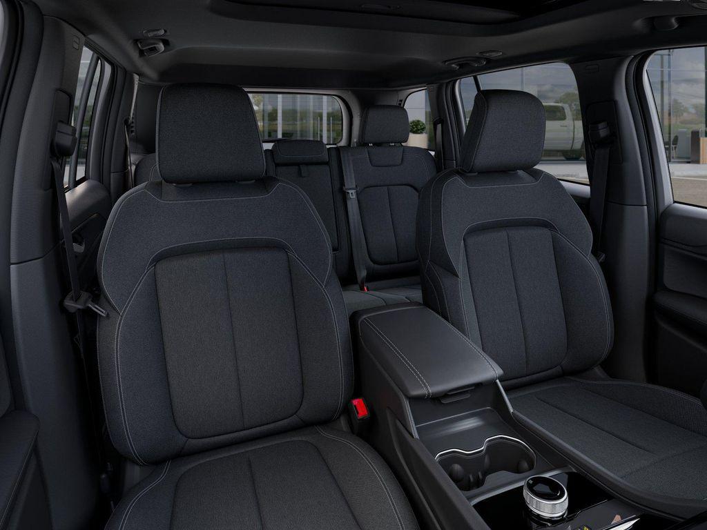 new 2025 Jeep Grand Cherokee car, priced at $44,170