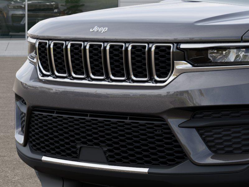 new 2025 Jeep Grand Cherokee car, priced at $44,170
