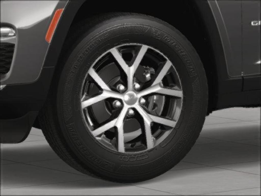 new 2025 Jeep Grand Cherokee car, priced at $47,495