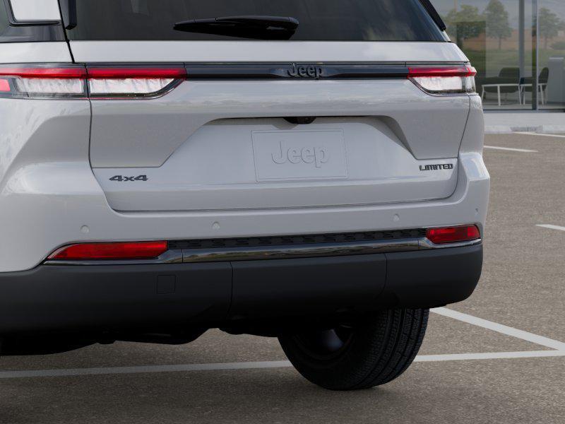 new 2025 Jeep Grand Cherokee car, priced at $52,140