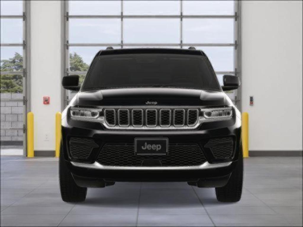 new 2025 Jeep Grand Cherokee car, priced at $41,625